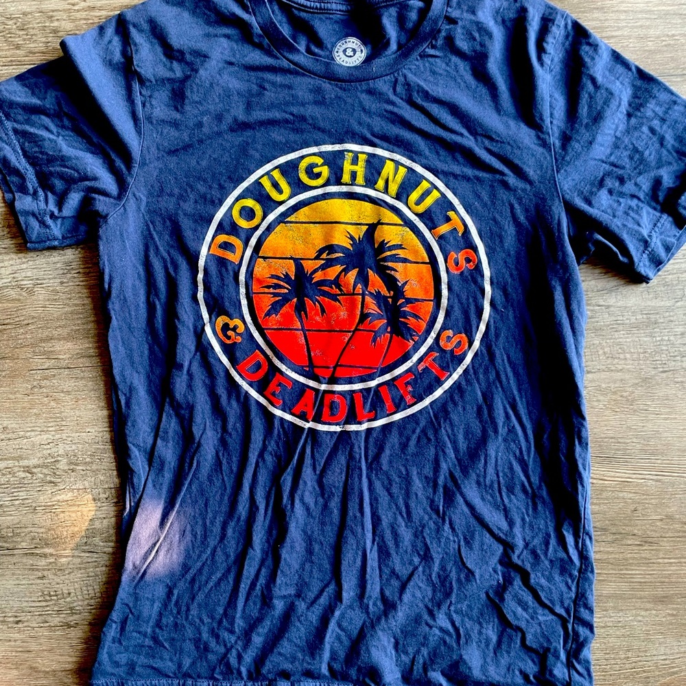 Doughnuts & Deadlifts special t-shirt